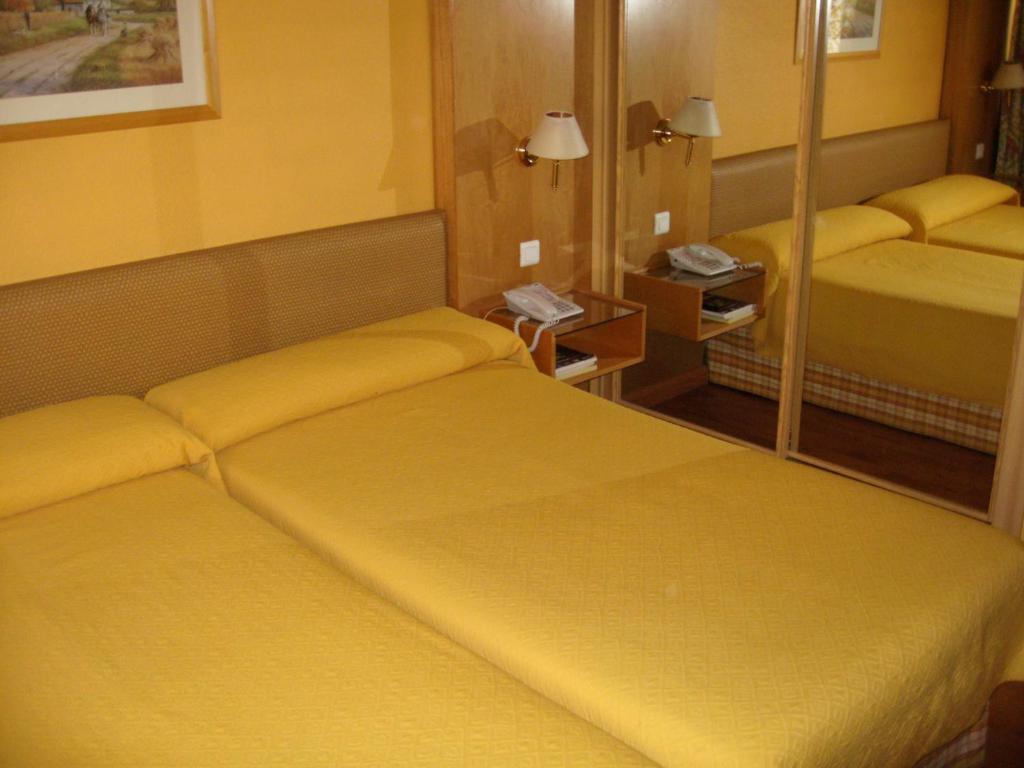 Hotel Restaurante San Roque Medina del Campo Phòng bức ảnh