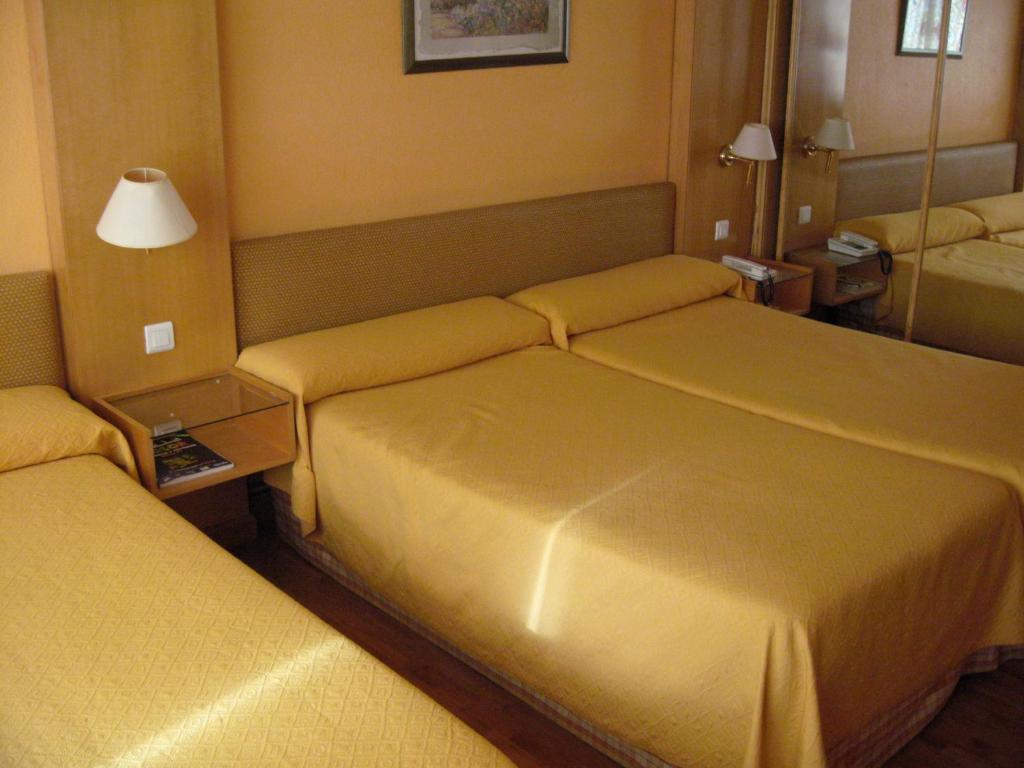 Hotel Restaurante San Roque Medina del Campo Phòng bức ảnh