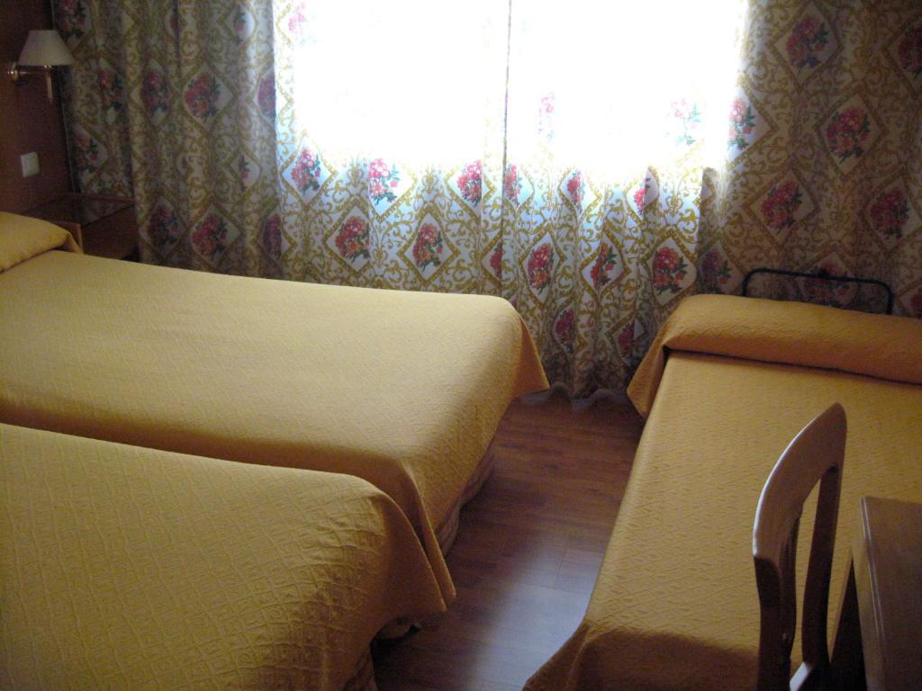 Hotel Restaurante San Roque Medina del Campo Phòng bức ảnh