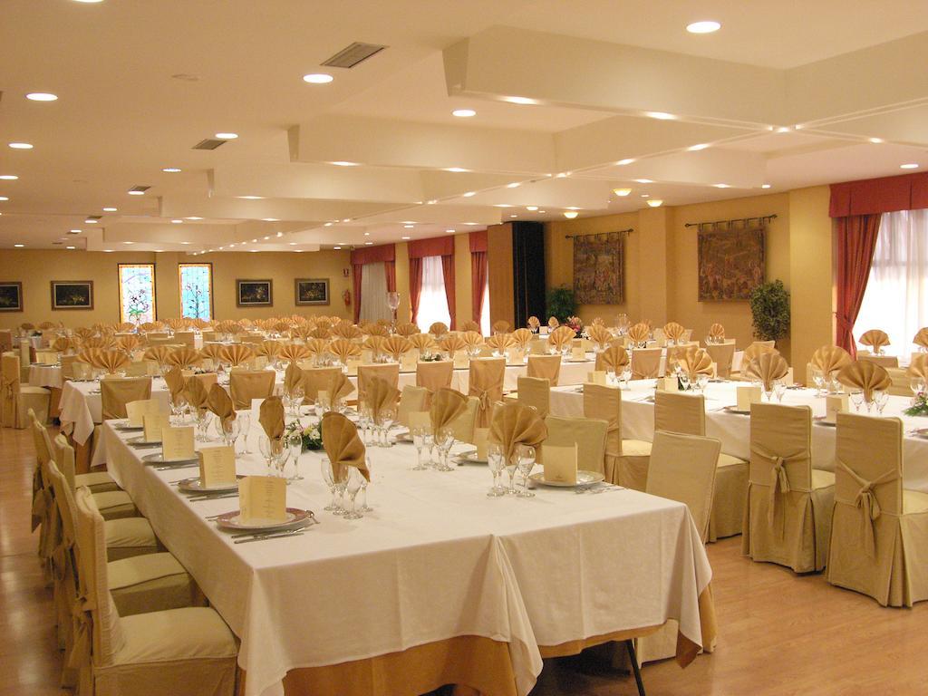 Hotel Restaurante San Roque Medina del Campo Ngoại thất bức ảnh